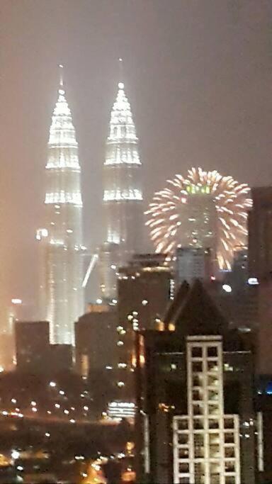 Apartamento Cozy Regalia Kl 吉隆玻 Lrt & Ktm @1 Parking & Wifi Kuala Lumpur Exterior foto
