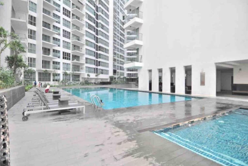 Apartamento Cozy Regalia Kl 吉隆玻 Lrt & Ktm @1 Parking & Wifi Kuala Lumpur Exterior foto