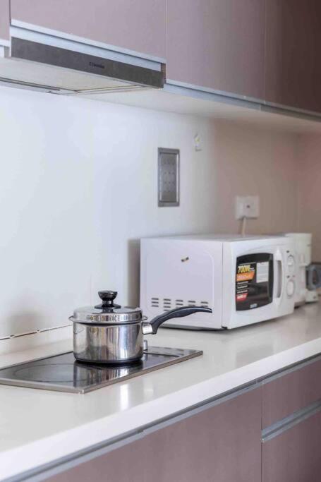 Apartamento Cozy Regalia Kl 吉隆玻 Lrt & Ktm @1 Parking & Wifi Kuala Lumpur Exterior foto
